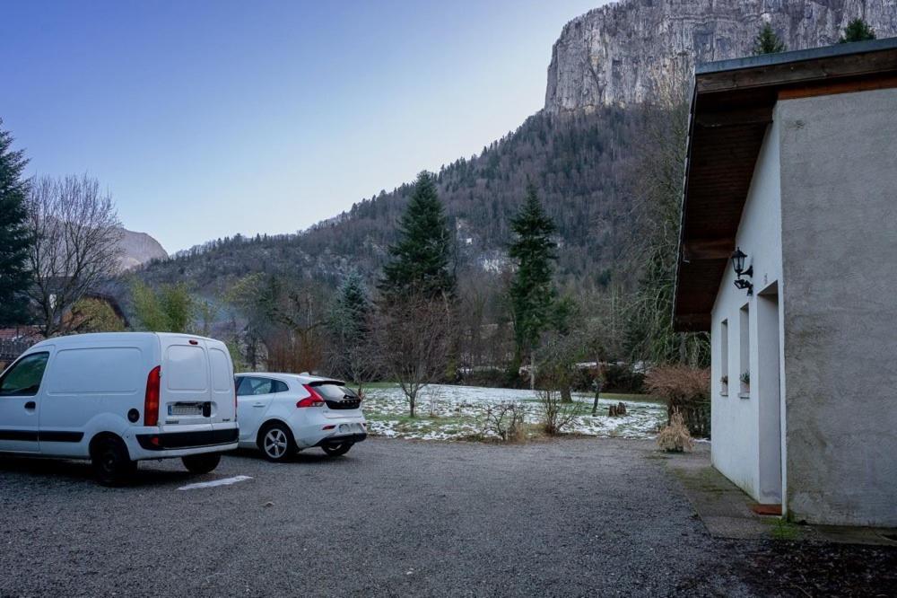 La Maison Des Jolicoeurs Saint-Christophe-sur-Guiers Eksteriør bilde